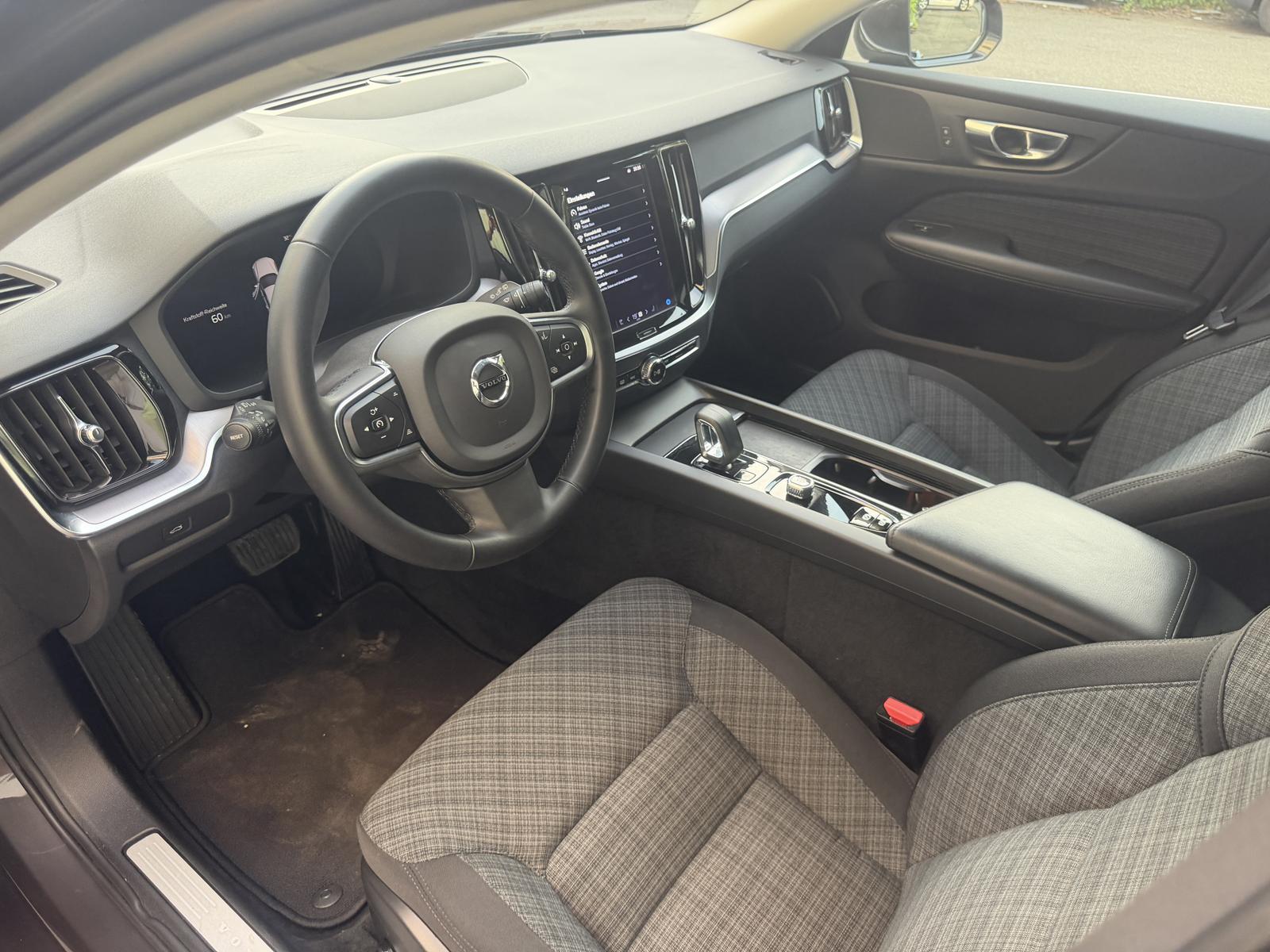 Volvo V60 Core LED ACC Virtual-Cockpit Rü-Kamera Navi