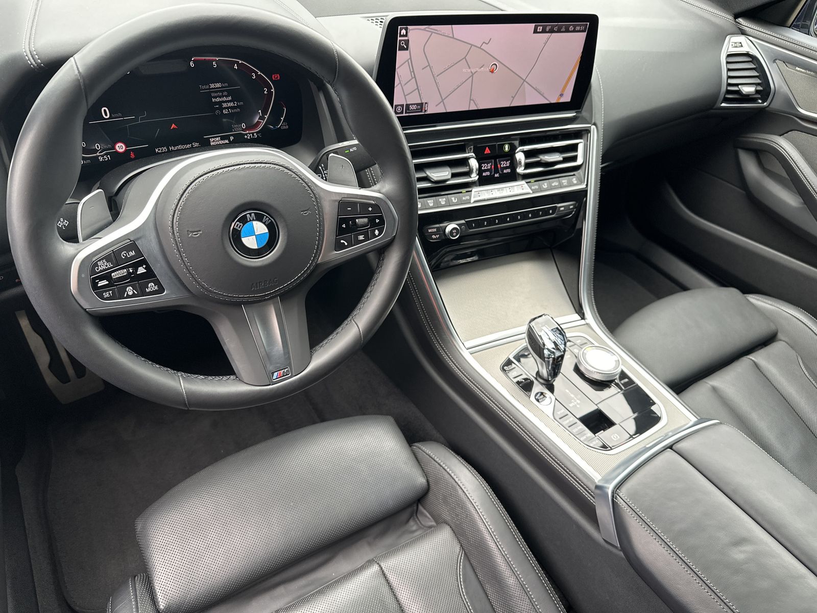 Fahrzeugabbildung BMW 840d Gran Coupé M-Sport NAV+LASER+360°+PANO+20ZO