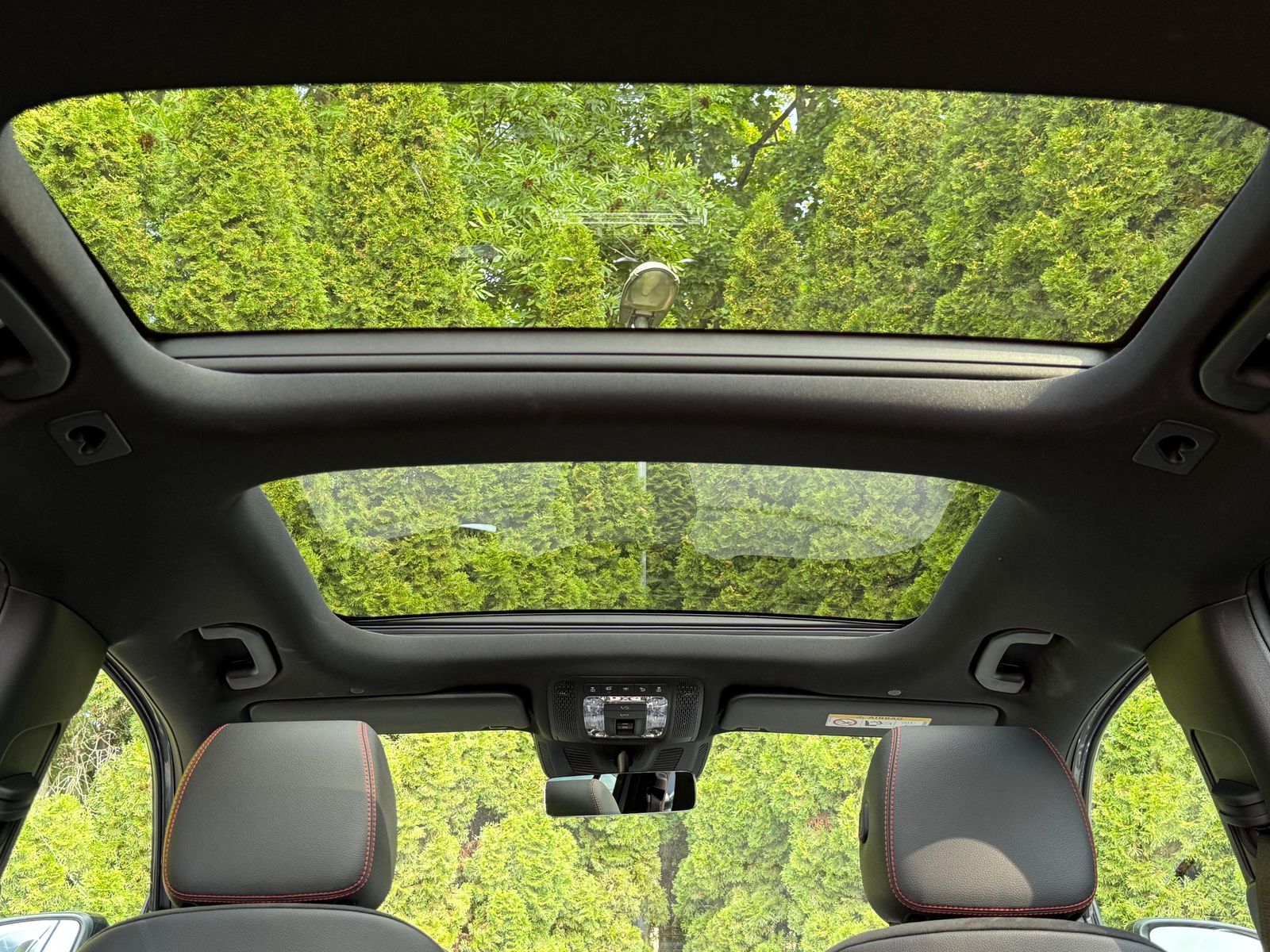 Fahrzeugabbildung Mercedes-Benz EQB 350 4M AMG Line NIGHT+PANO+MBUX+KAM+DIST+HuD