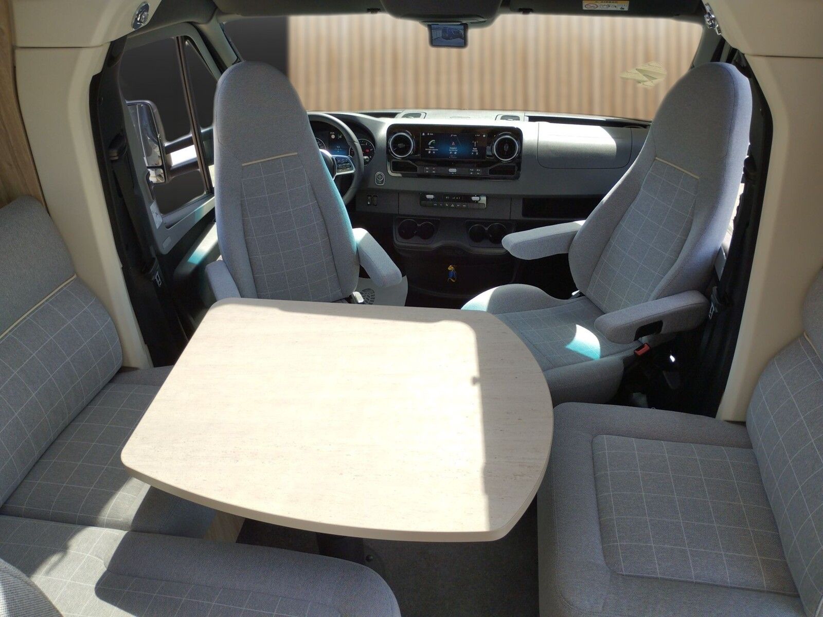 Fahrzeugabbildung Eura Mobil Profila T PT726EB Mondial-Paket, Zusatzbett
