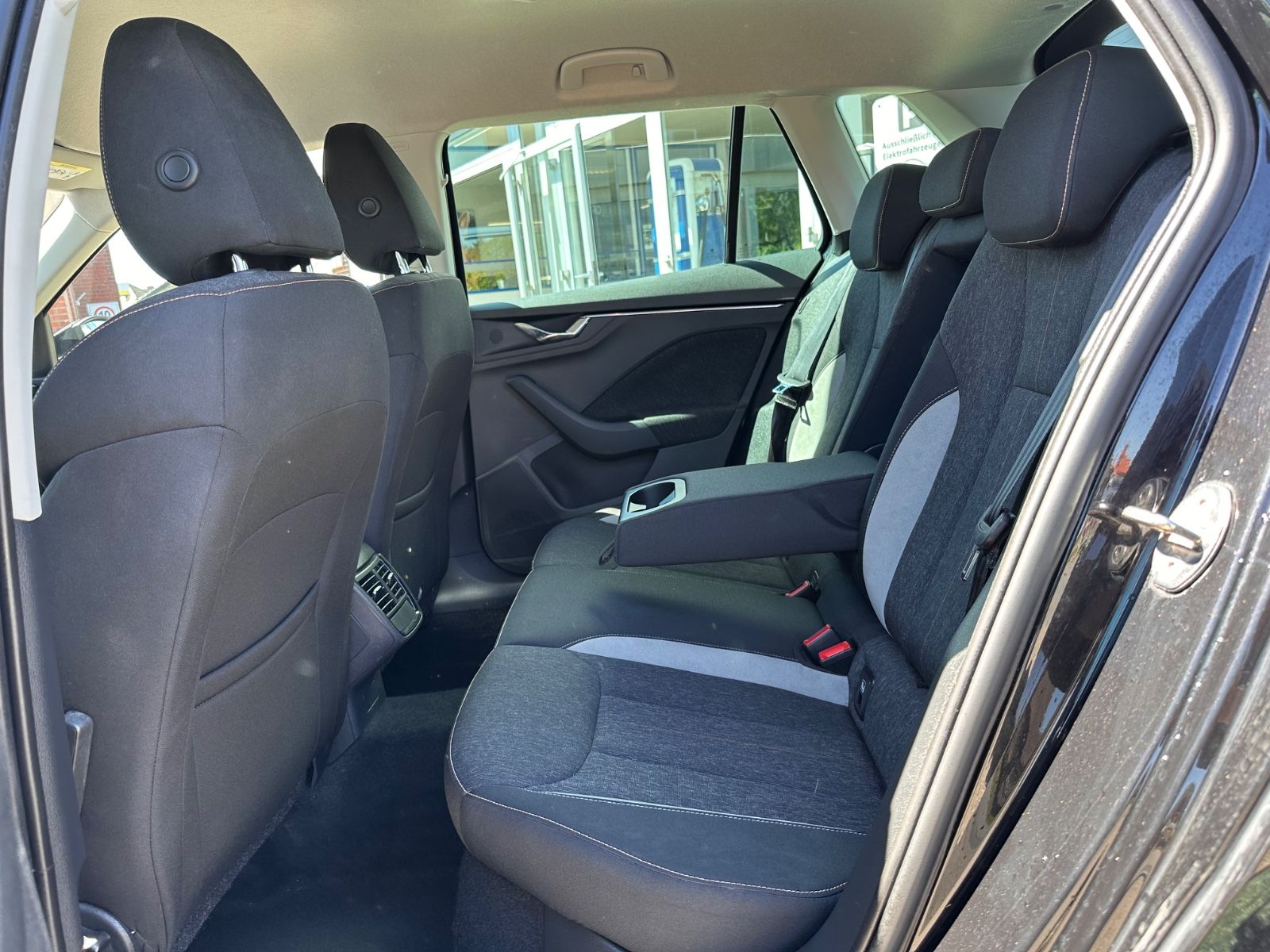 Fahrzeugabbildung SKODA Kamiq 1.5 TSI DSG Style AHK/ACC/LED/Navi/Kessy