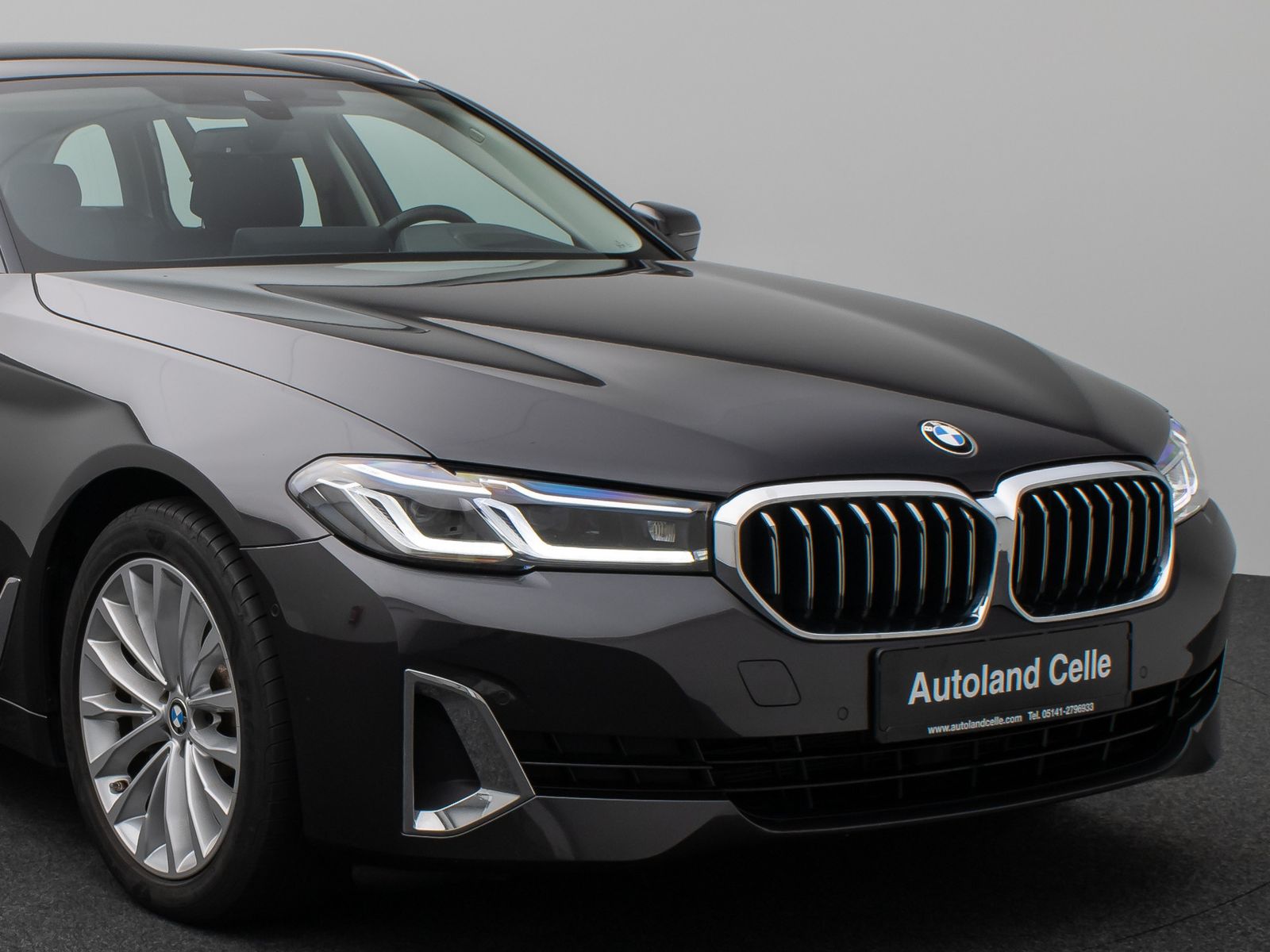 Fahrzeugabbildung BMW 530e  Luxury Line Kamera Laser HUD HiFi Komfort