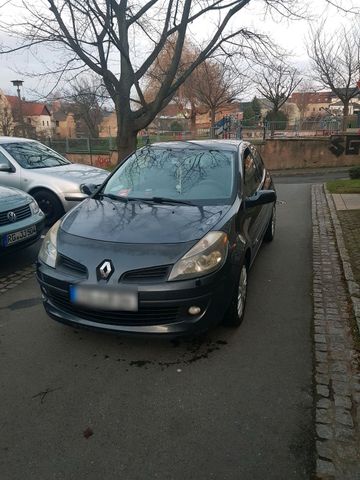 Renault Clio 3 2.0 140PS