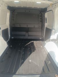 Volkswagen Caddy - 12