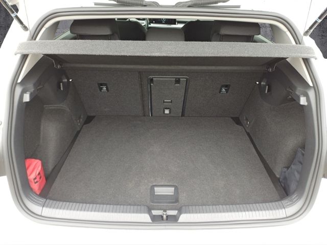Golf 1.5 TSI Active NAVI/STANDHEIZUNG/ACC/HEAD-U