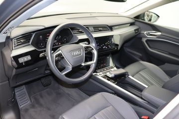Audi Q8 e-tron - 9