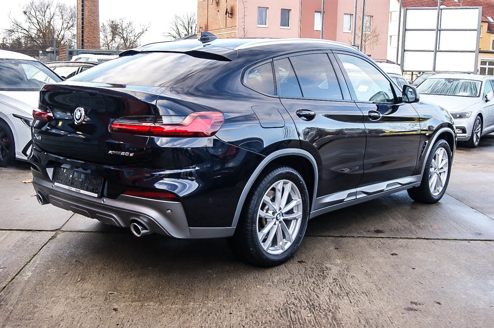 Fahrzeugabbildung BMW X4 xDrive 20 d M Sport X HUD ANHZV STHZG PANO