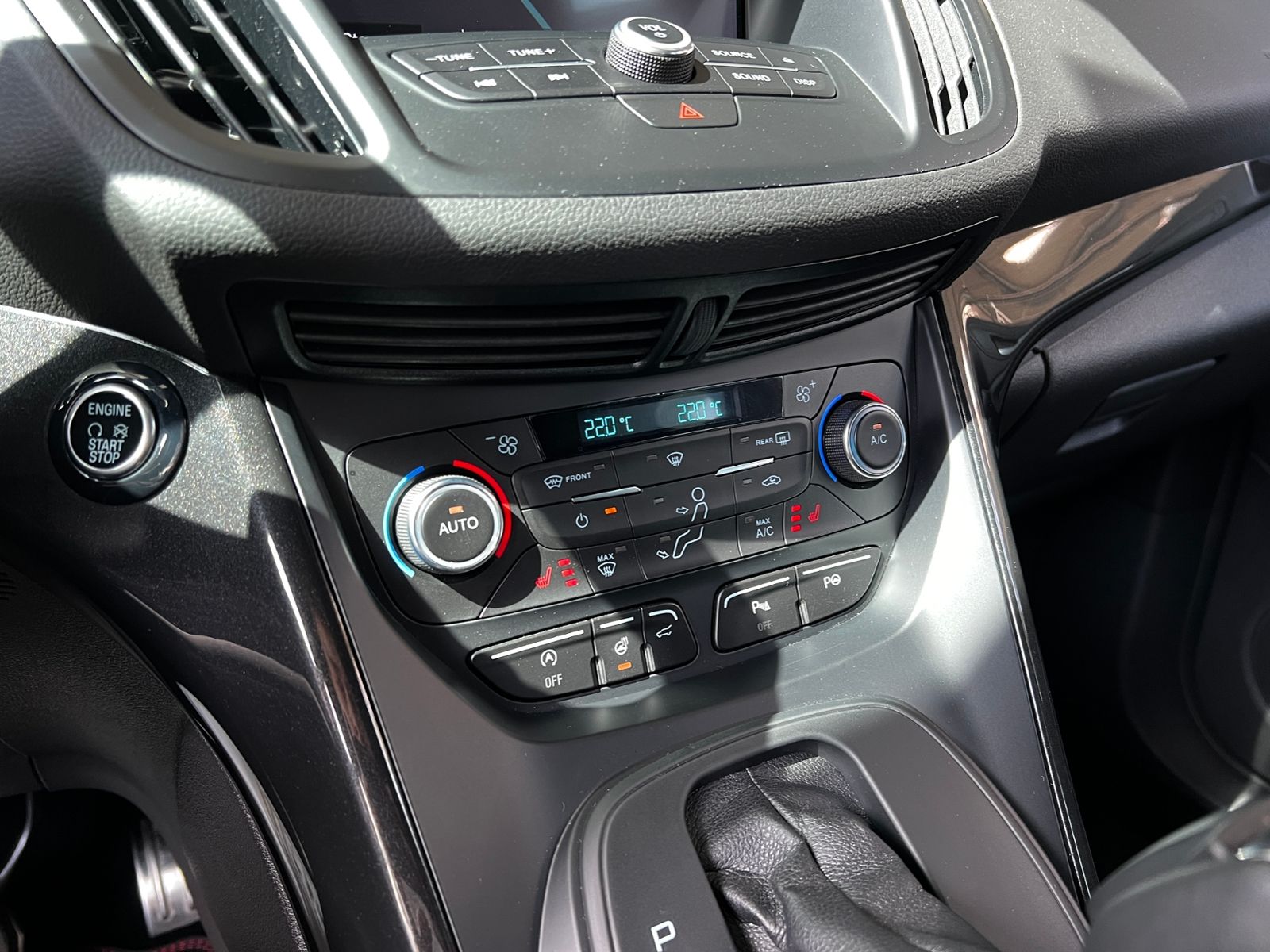 Fahrzeugabbildung Ford Kuga ST-Line Allrad RFK NAVI ALU