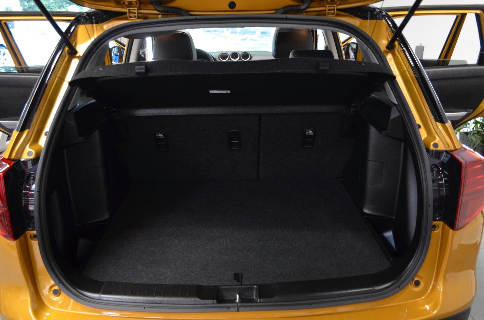 Fahrzeugabbildung Suzuki Vitara 1.4 BOOSTERJET Hybrid Comfort+ Allgrip