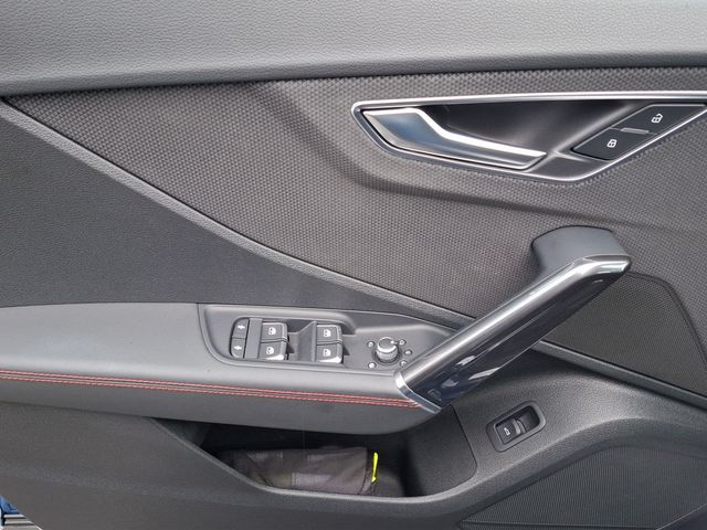 Q2 35 TFSI S line, Matrix, Navi, AHK