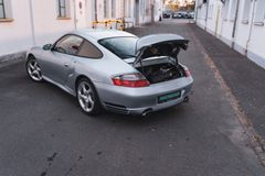 Fahrzeugabbildung Porsche 996 Turbo Coupé  *Schalter / Schalensitze*