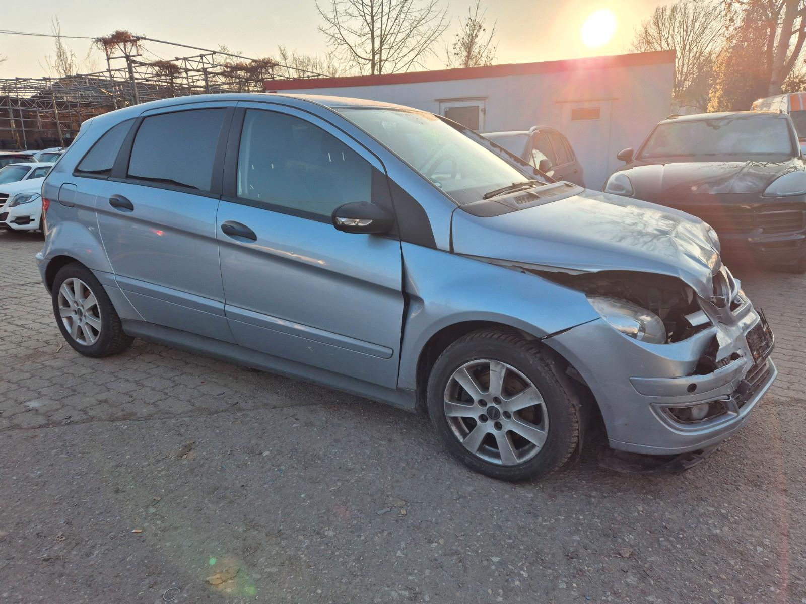 Mercedes-Benz B 200  AUTOMATIK KAMERA NAVI
