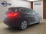 BMW X1 xDrive 20 i xLine Park-Assistent HUD Panorama - BMW: Assist
