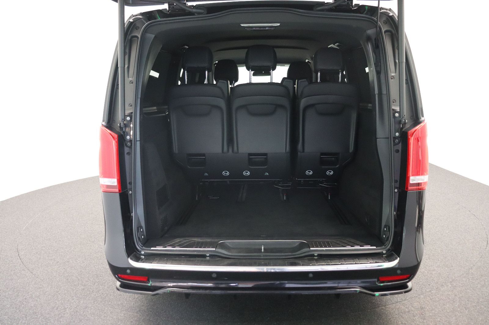 Fahrzeugabbildung Mercedes-Benz V 300d Avantgarde Edition AMG 4Matic extralang
