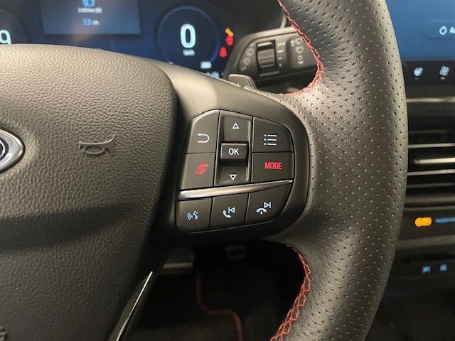 Fahrzeugabbildung Ford Focus Turnier ST X HUD AHKabnehmbar Navi B&O LED