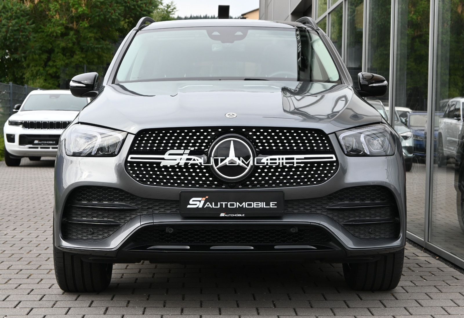 Fahrzeugabbildung Mercedes-Benz GLE 350 de 4MAT. AMG + NIGHT °ACC°AHK°PANO°HUD°