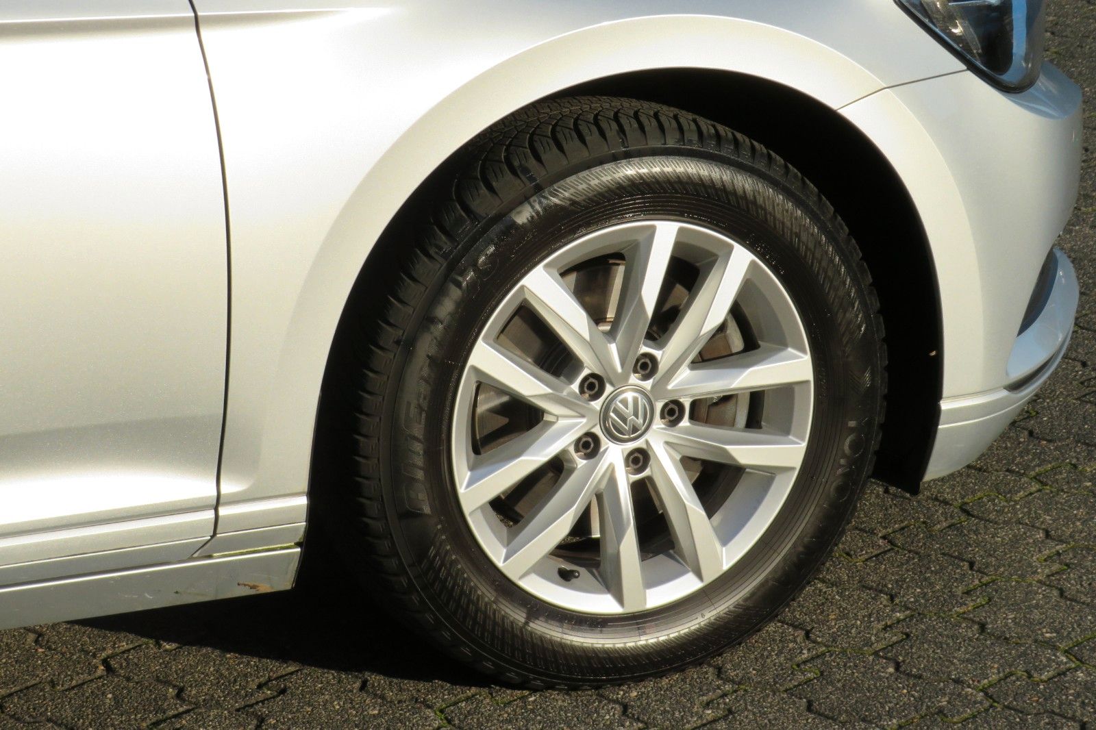 Fahrzeugabbildung Volkswagen Passat Variant Comfortline TDI DSG AHK NAVI