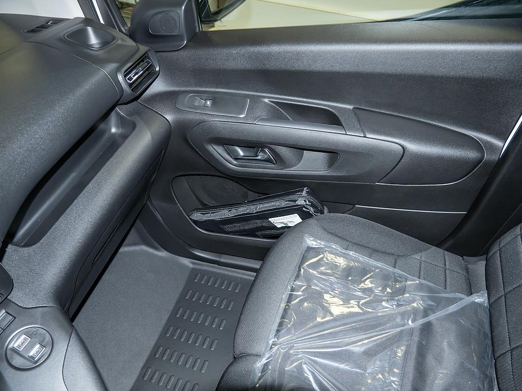 Citroën Berlingo Kasten 1.5 XTR M NAVI W-LAN FACEL. LED