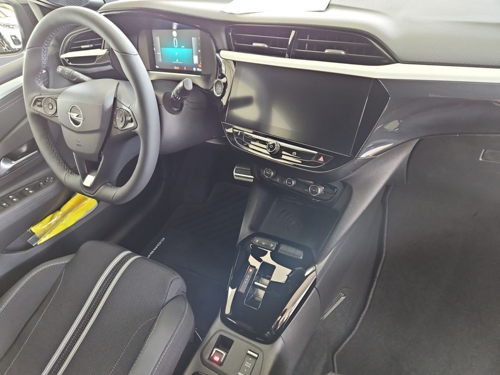 Fahrzeugabbildung Opel Corsa Hybrid GS Winter-Paket/Infotainment-Paket