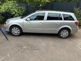 Opel Astra - Opel Astra aus 2005 mit Diesel-Antrieb