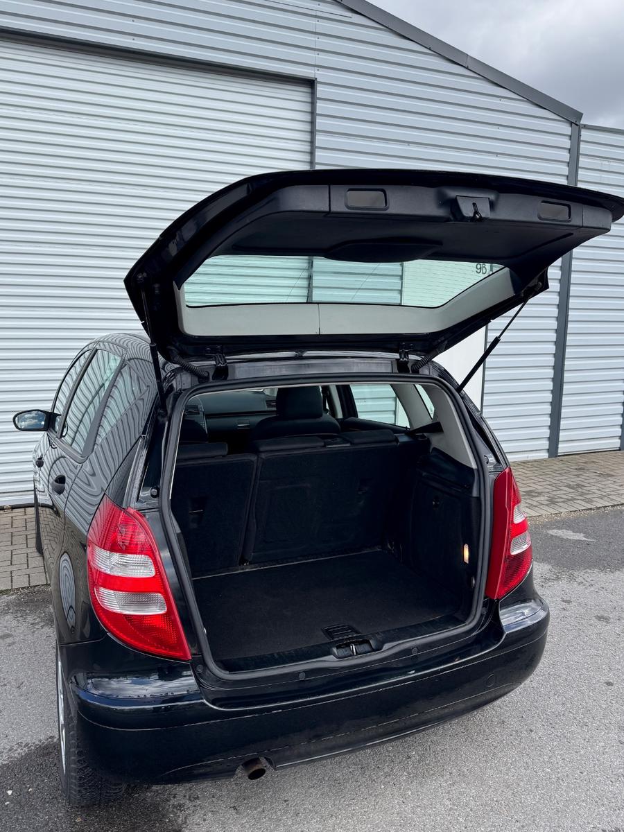 Mercedes-Benz A150 Automatik-Klima-Scheckheft-Service NEU!