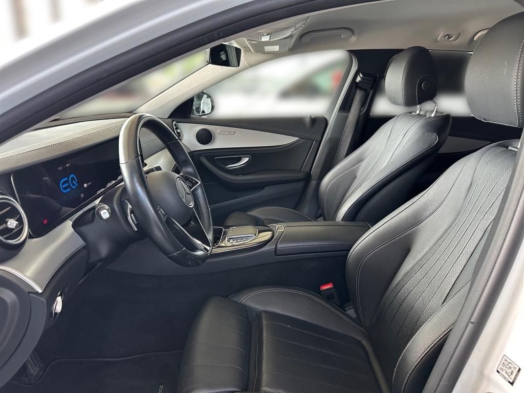 Fahrzeugabbildung Mercedes-Benz E 300 deT Luxury ACC LED SHZ Ambie. el.Heck KAM