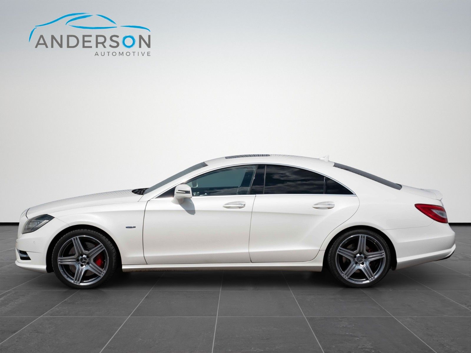 Fahrzeugabbildung Mercedes-Benz CLS 500 AMG XENON PANO LEDER MEMORY 19" TEL H&K