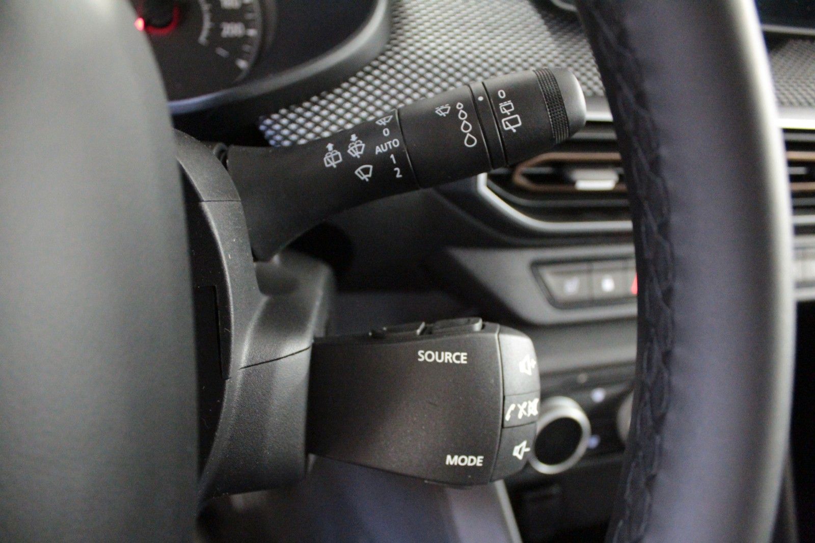 Fahrzeugabbildung Dacia Sandero TCe 90 Stepway  Expression*Winterpaket.*