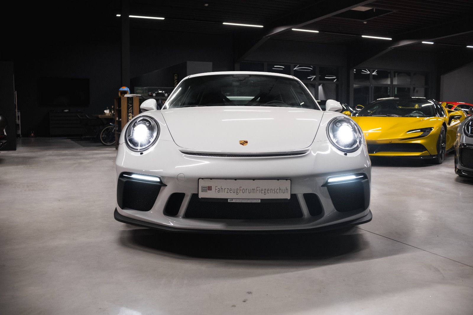 Fahrzeugabbildung Porsche 911/991.2 GT3- Approved-Lift-Clubsport-90 L