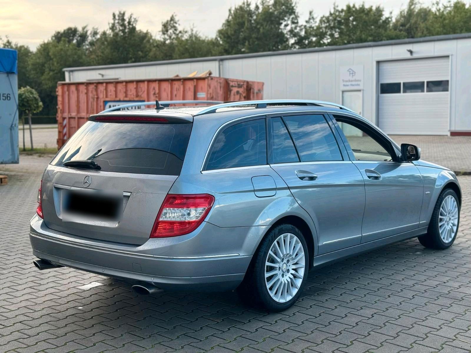 Mercedes-Benz 320 2008 — engine 204 HP (150kW)