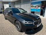 BMW 520d xDrive Touring M Sport - BMW 520 in Freiburg