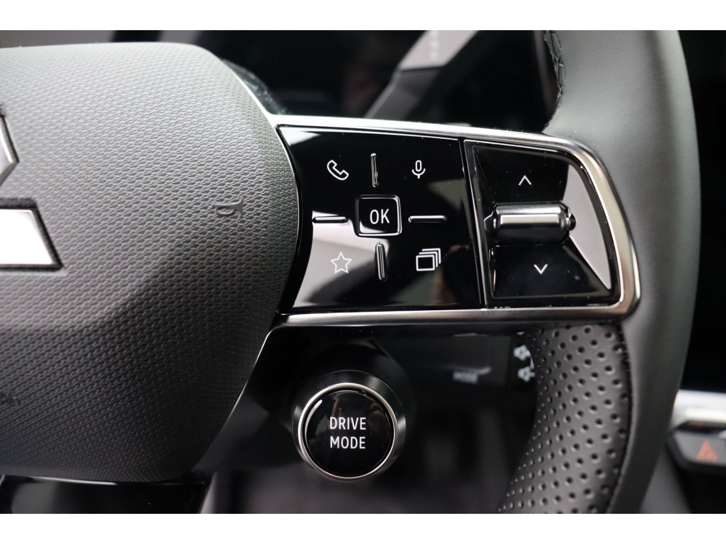 Fahrzeugabbildung Mitsubishi Eclipse Cross Diamant Top Luxury 11 KW Panorama