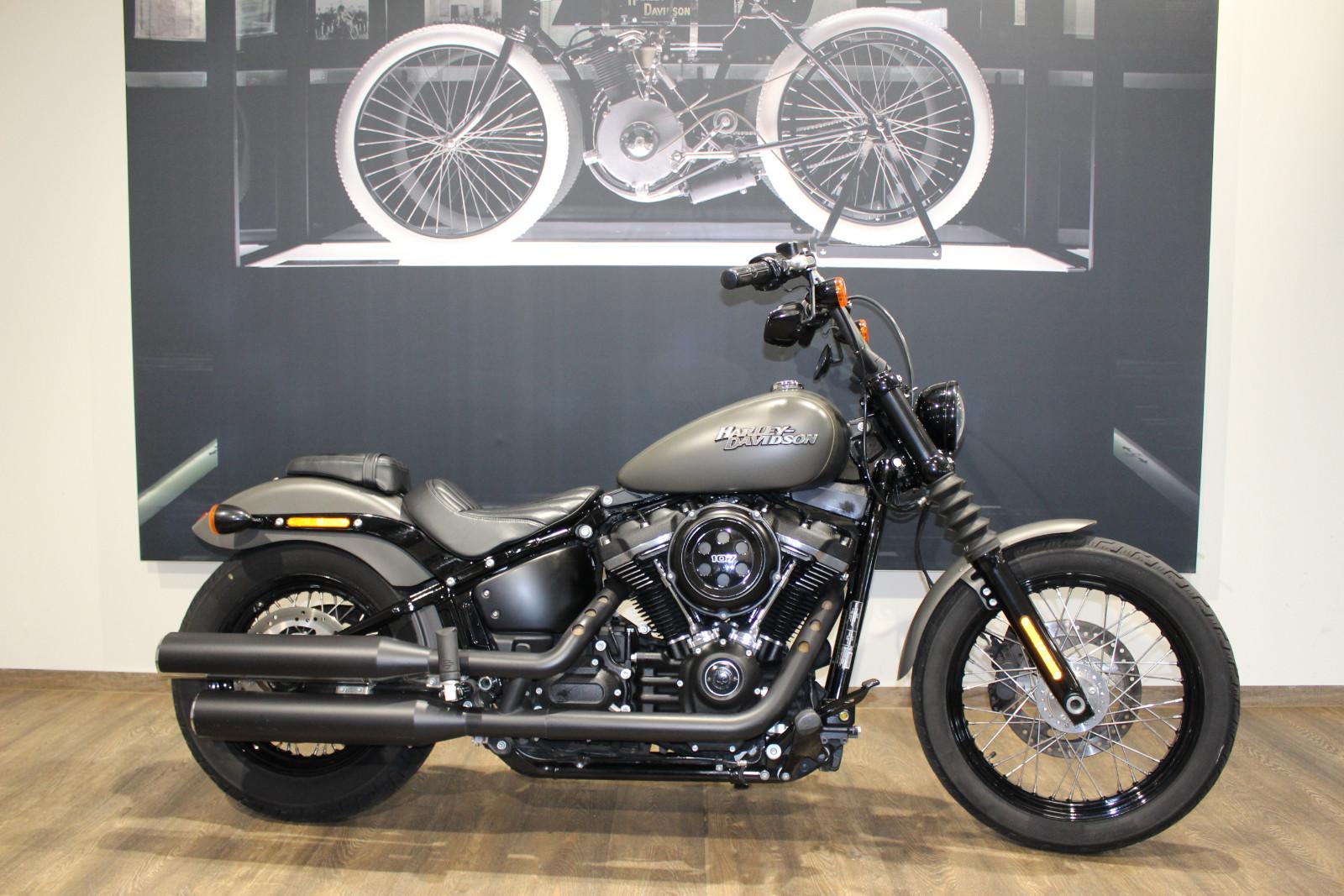 Harley-Davidson Street Bob FXBB 107 Vorverlegte Fussr. Seitl. Ke