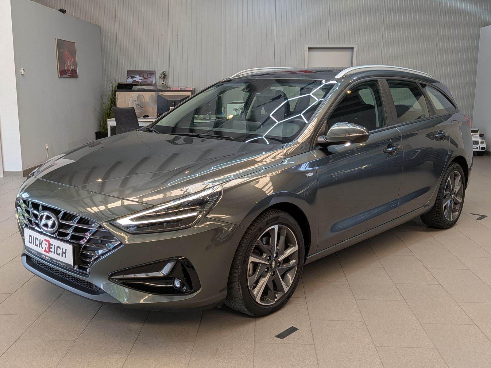 Fahrzeugabbildung Hyundai i30 1.5 T-GDI DCT Trend MHEV Cam Navi LED-Paket