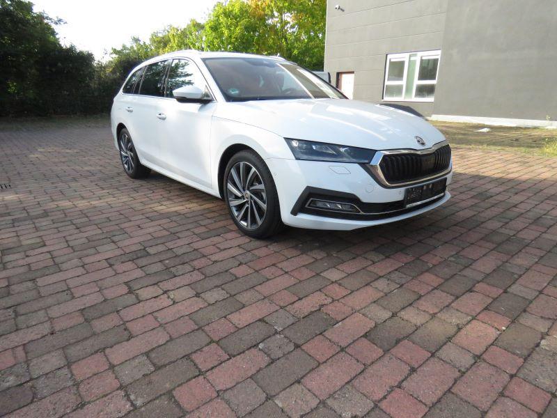 Skoda Octavia Combi First Edition