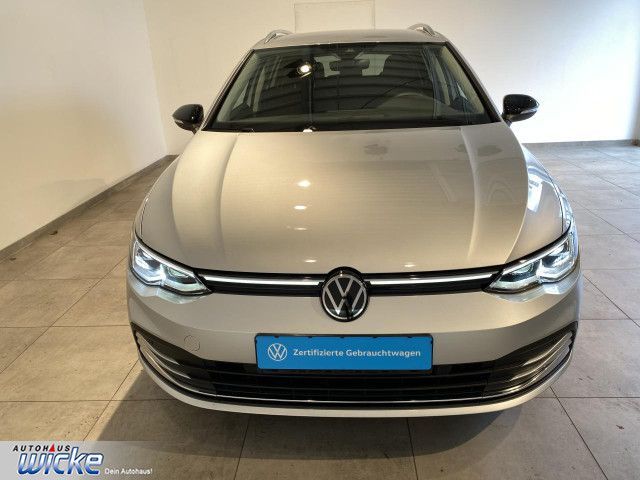 Golf VIII Variant 1.5 eTSI DSG Life NAVI KLIMA