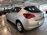 Opel Astra J Lim. Selection *Erst 52tkm*Automatik* - gebrauchte Opel Astra aus dem Jahr 2010