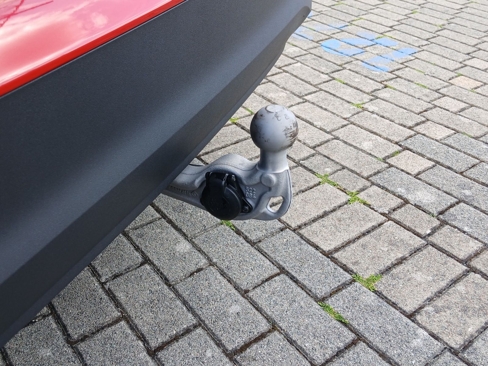 Fahrzeugabbildung Volkswagen Tiguan TDI Goal DSG Matrix AHK Navi AID ACC RFK