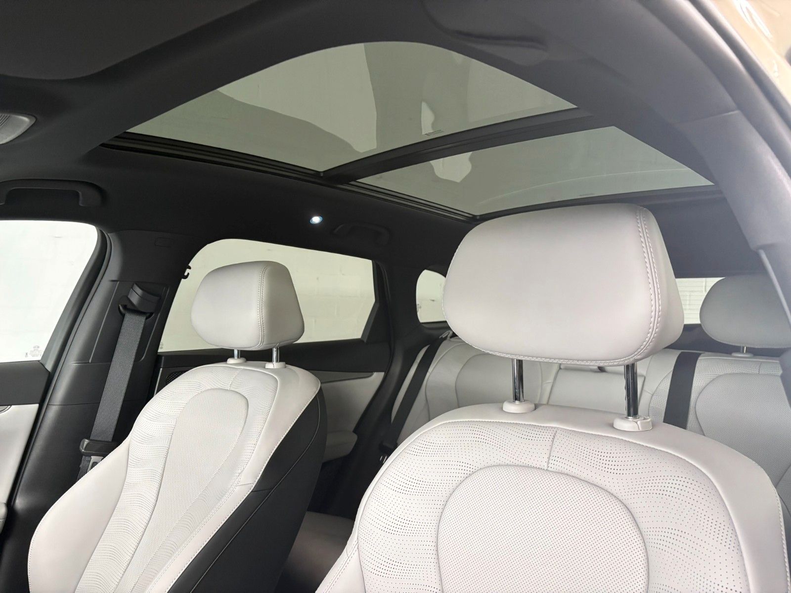 BYD SEAL 6