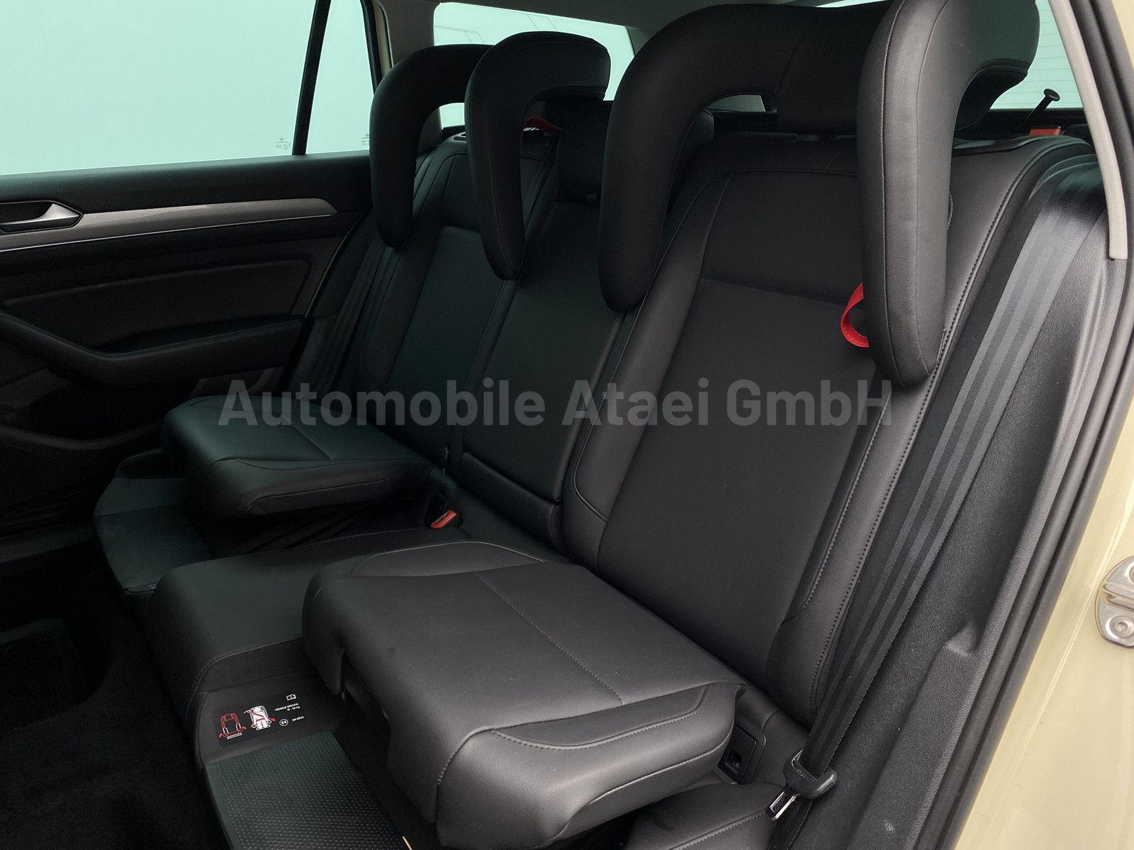 Fahrzeugabbildung Volkswagen Passat Variant Business *Taxi* TAXAMETER 7908
