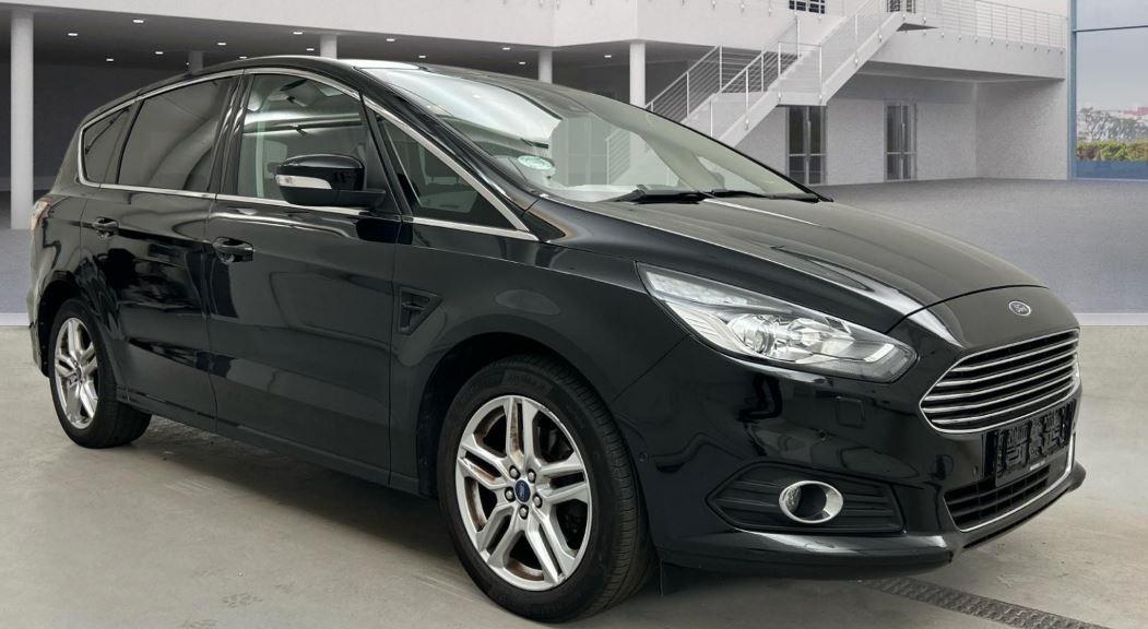 Ford S-Max Titanium 7-Sitzer mit Winter-Paket
