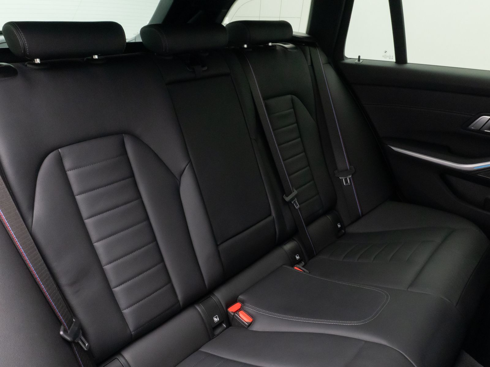Fahrzeugabbildung BMW 320d M Sport Pro DAB H/K Fernlichtassist 19Zoll