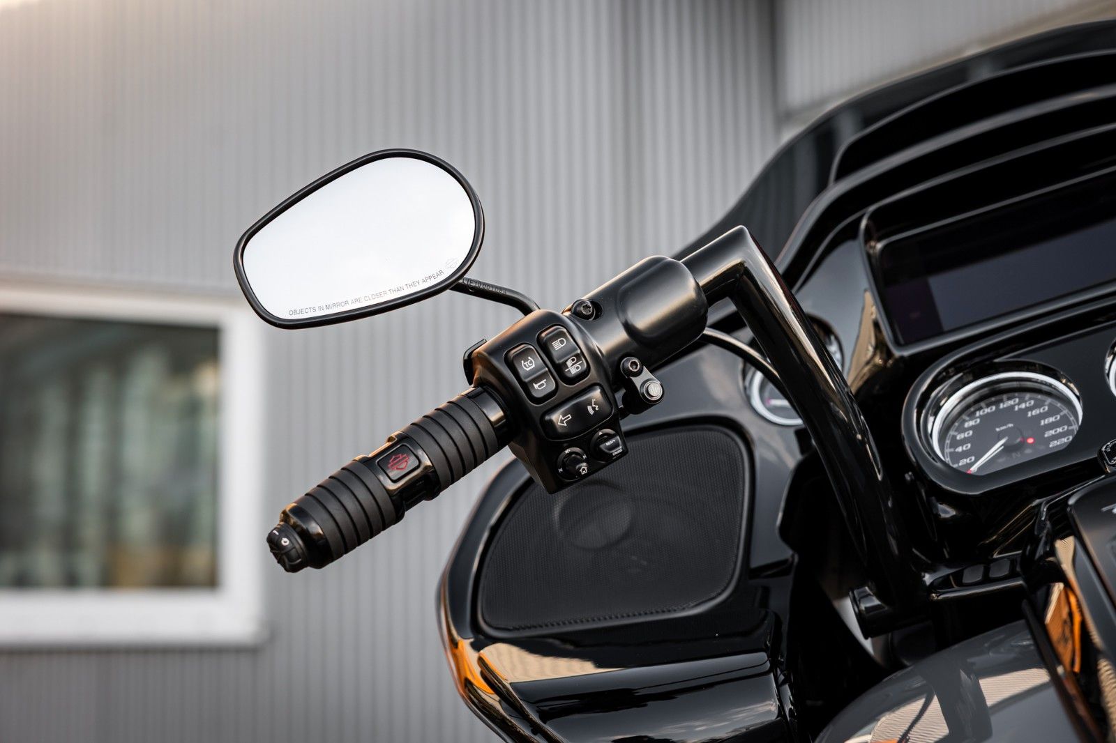 Fahrzeugabbildung Harley-Davidson FLTRXST Road Glide ST - Kesstech -