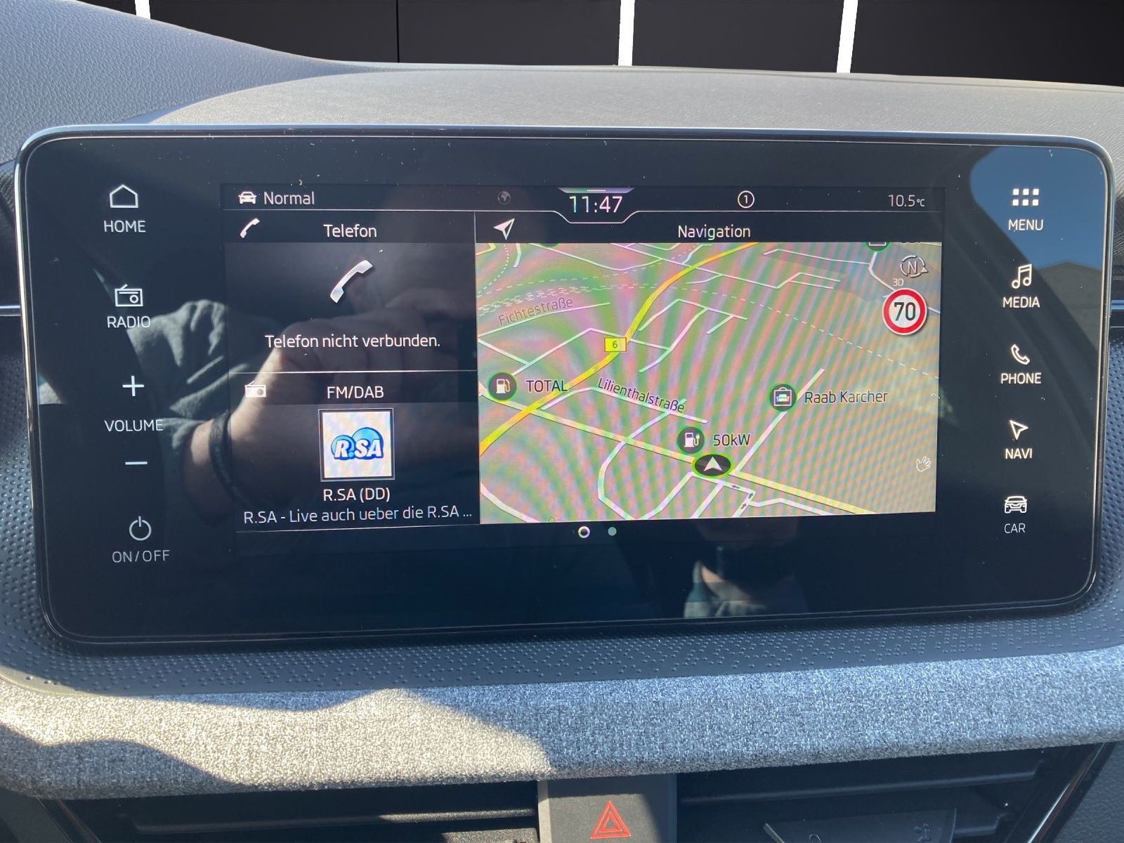 Fahrzeugabbildung SKODA Scala Tour DSG, Navi, Digital Cockpit