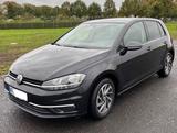Volkswagen Golf 7 1.0 TSI Sound Edition - Volkswagen Golf: Schwarz, Edition