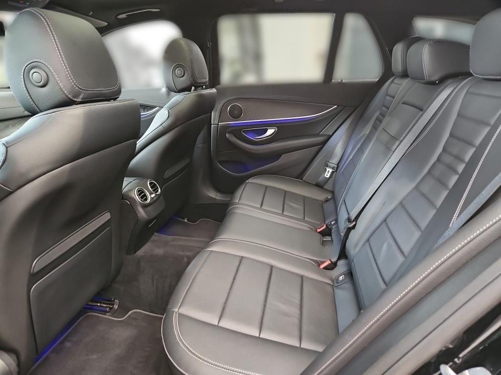 Fahrzeugabbildung Mercedes-Benz E 300 de T 4M AMG AHK Pano Night 360° Sitzklima