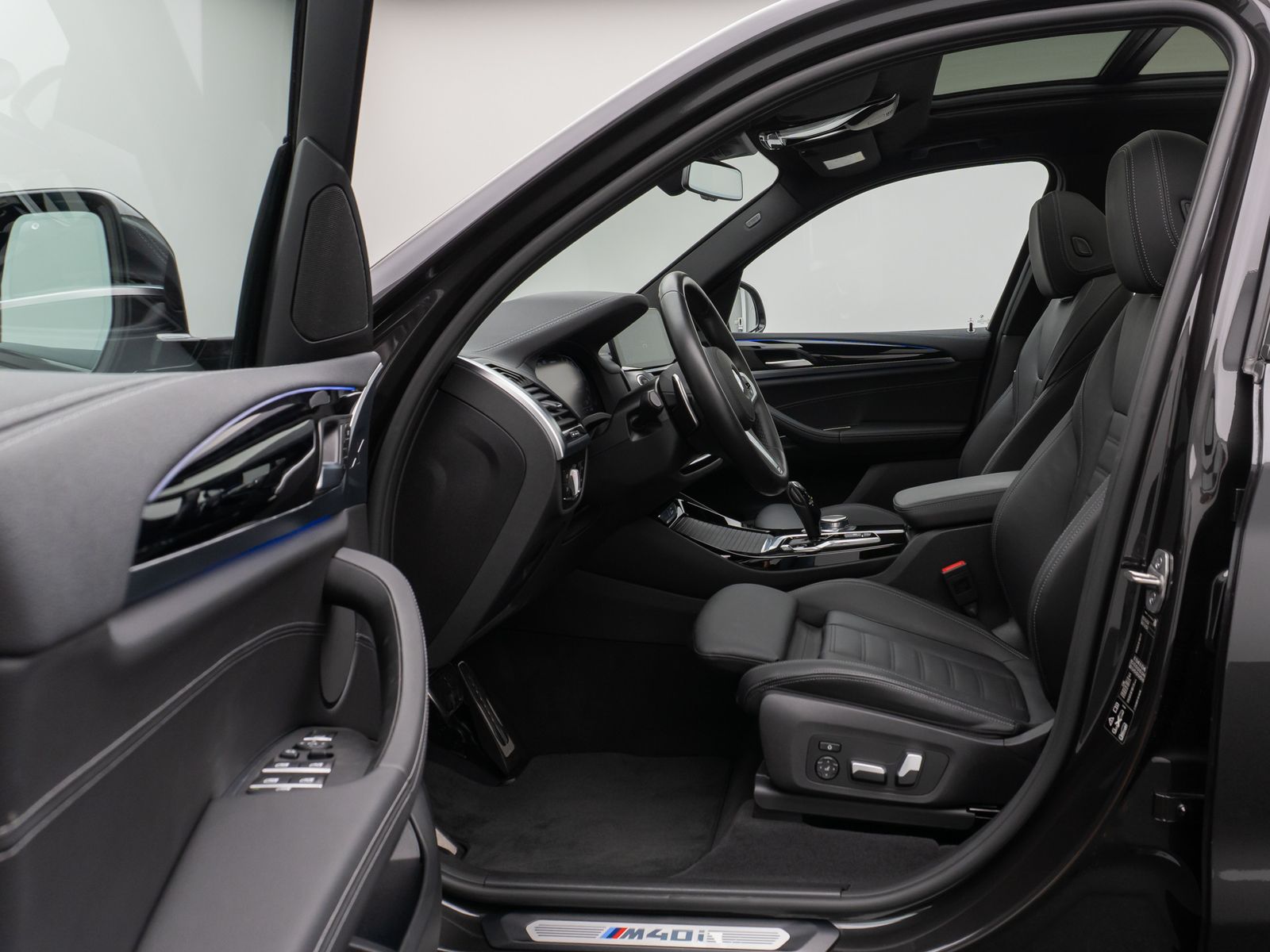 Fahrzeugabbildung BMW X3 M40i Panorama HUD DAB HiFi Komfort Alarm 20"