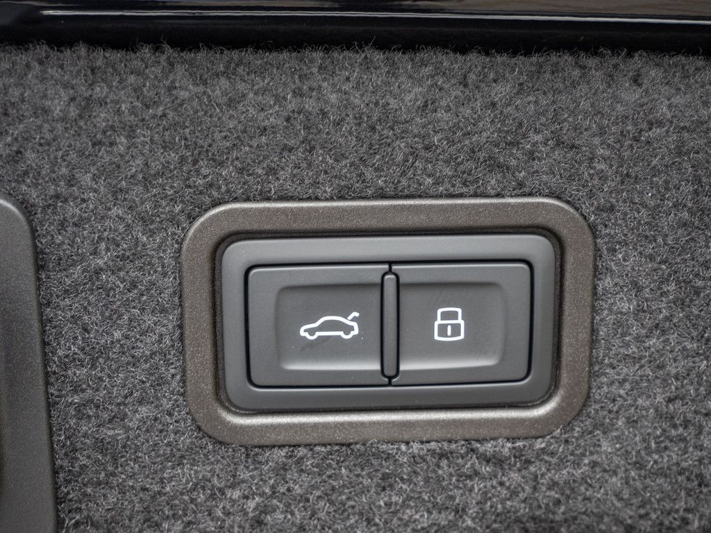 Audi S8 - Bild 28