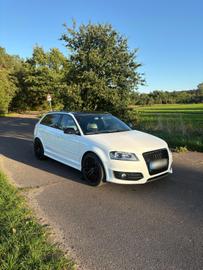 2010 AUDI S3 photo 2