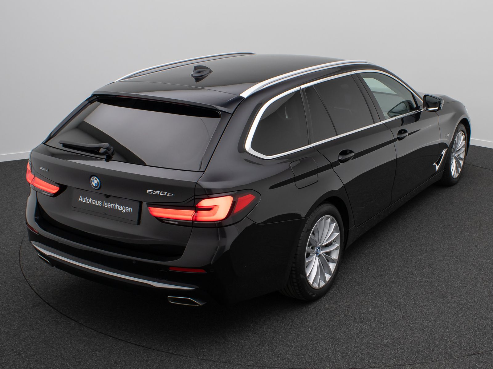 Fahrzeugabbildung BMW 530e xD Luxury Line Kamera DAB Laser HUD Belüft